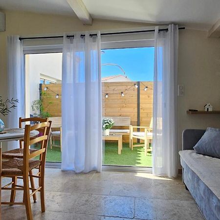 Апартаменты Chez Lisa Пор-Сен-Луи-дю-Рон Экстерьер фото